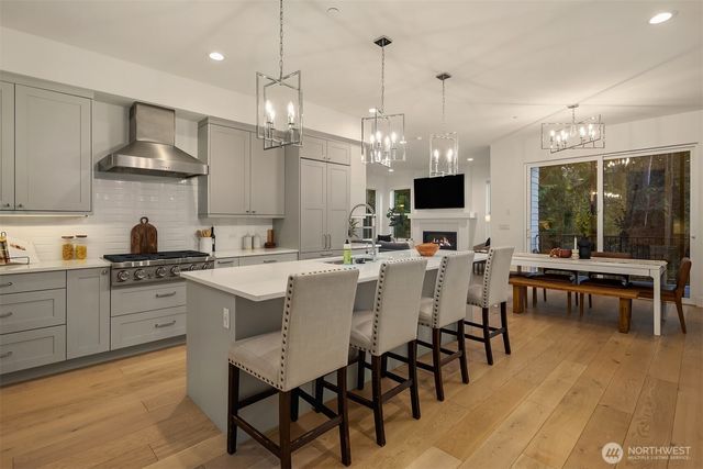 12105 NE 105th Street, Kirkland, WA 98033