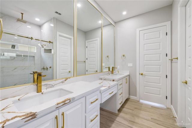 8046 N 49th Lane, Mcallen, TX 78504