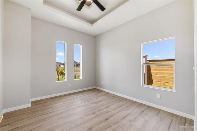 8046 N 49th Lane, Mcallen, TX 78504