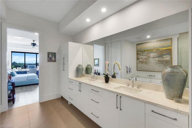 1125 Central AVE 571, Naples, FL 34102