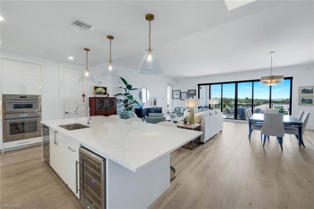 1125 Central AVE 571, Naples, FL 34102