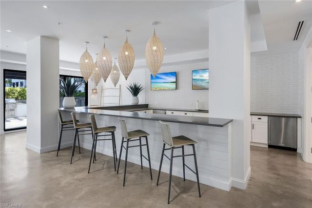 1125 Central AVE 571, Naples, FL 34102