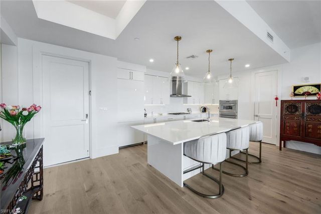 1125 Central AVE 571, Naples, FL 34102