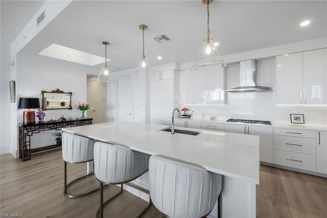 1125 Central AVE 571, Naples, FL 34102