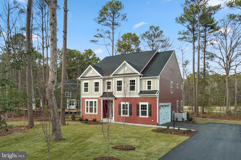 Image 1 of property listing at 15115 BAYSHIRE PL, Swan Point, MD 20645