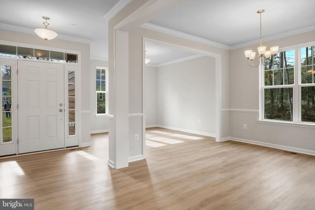 Image 15 of property listing at 15115 BAYSHIRE PL, Swan Point, MD 20645
