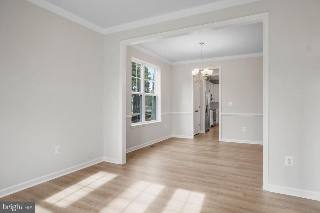 Image 18 of property listing at 15115 BAYSHIRE PL, Swan Point, MD 20645