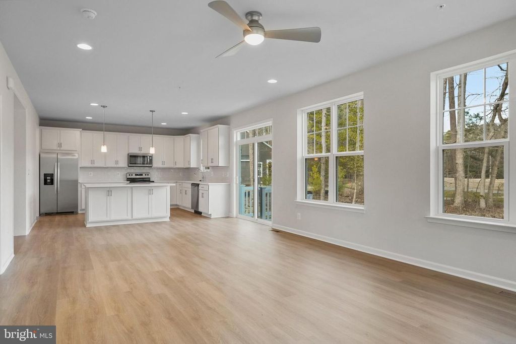 Image 23 of property listing at 15115 BAYSHIRE PL, Swan Point, MD 20645