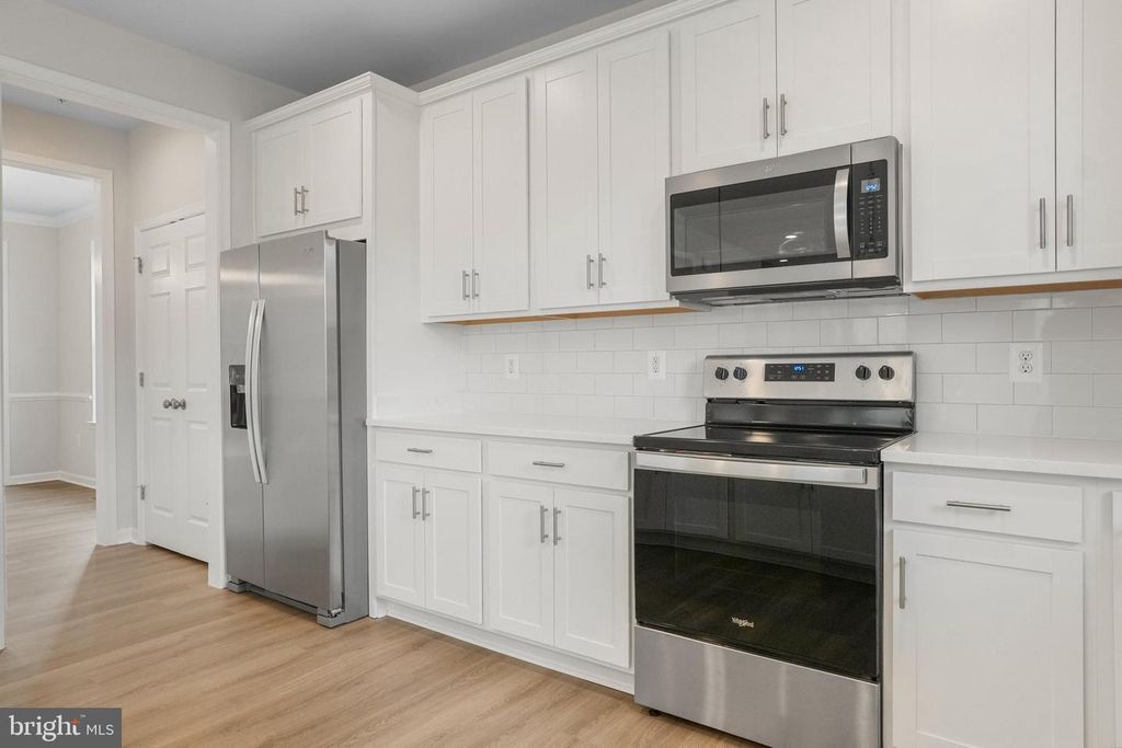 Image 26 of property listing at 15115 BAYSHIRE PL, Swan Point, MD 20645