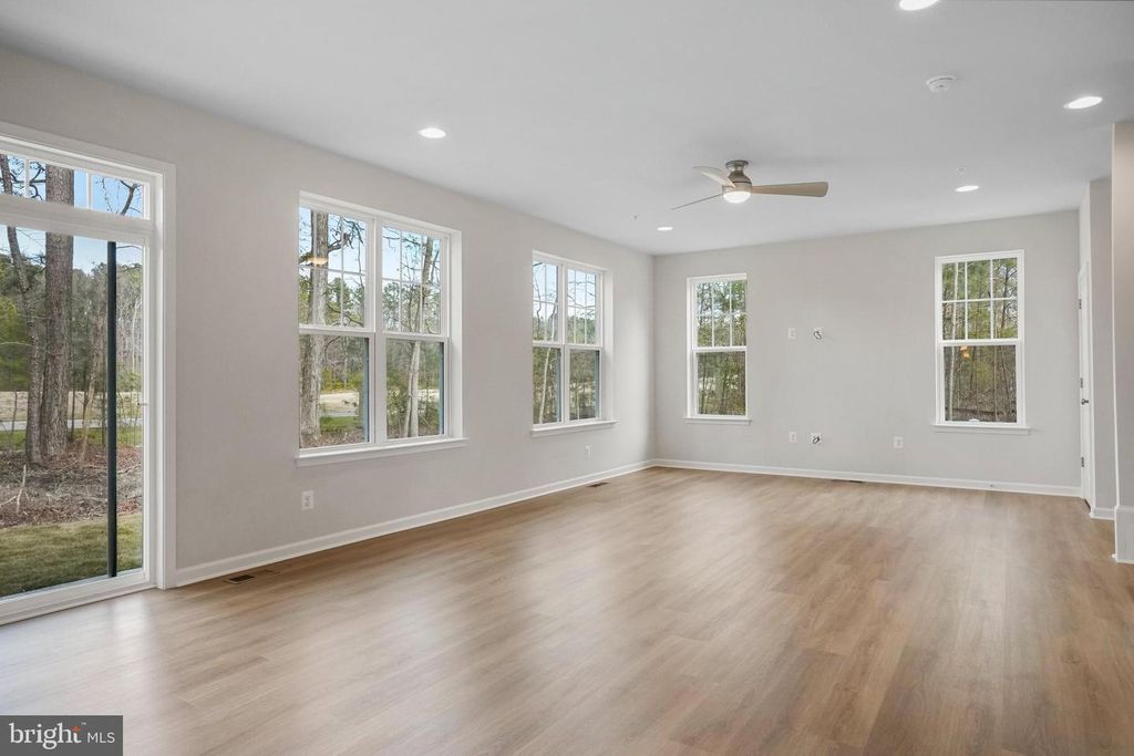 Image 31 of property listing at 15115 BAYSHIRE PL, Swan Point, MD 20645