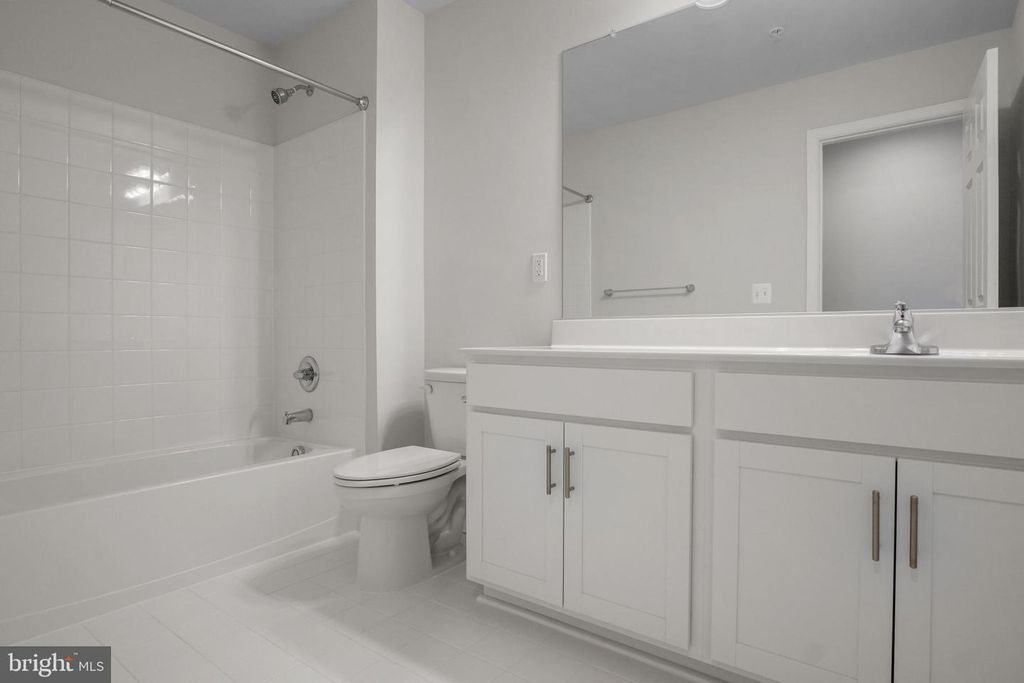 Image 37 of property listing at 15115 BAYSHIRE PL, Swan Point, MD 20645