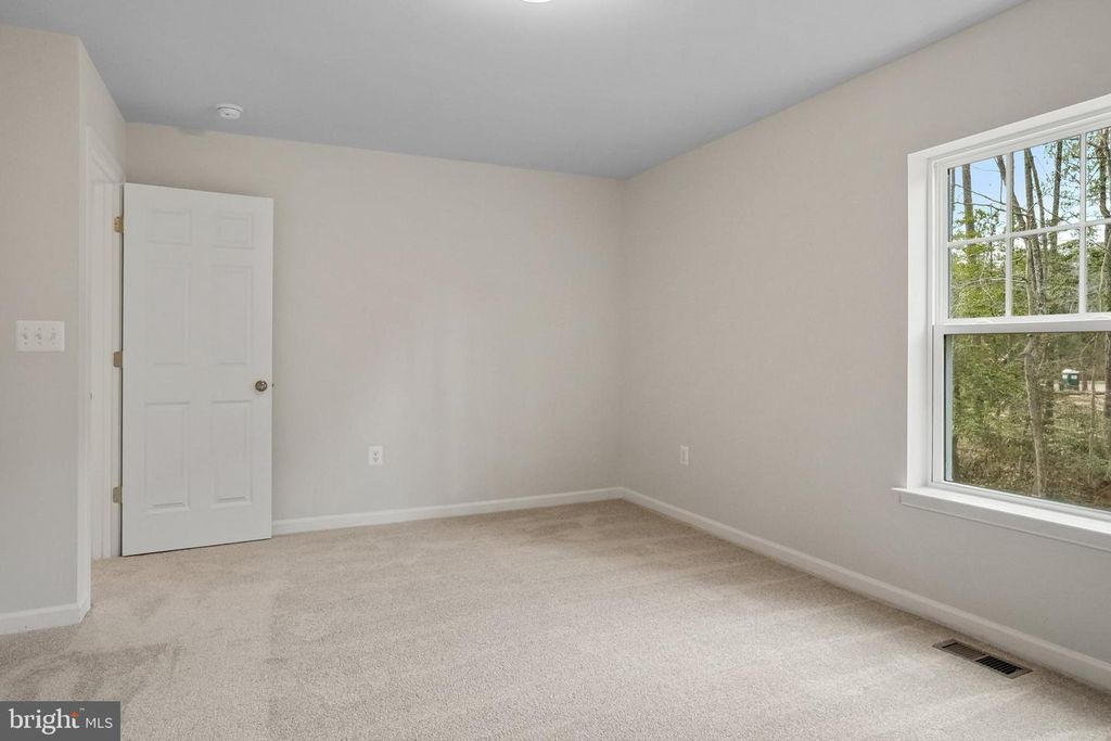 Image 42 of property listing at 15115 BAYSHIRE PL, Swan Point, MD 20645