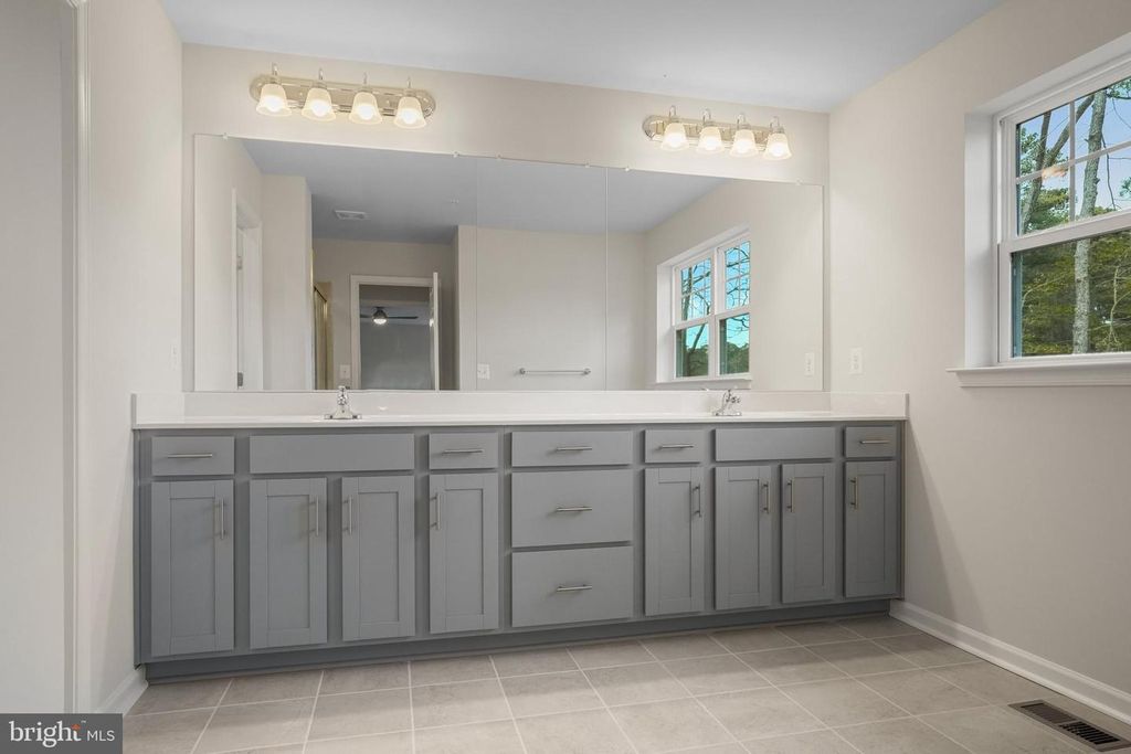 Image 46 of property listing at 15115 BAYSHIRE PL, Swan Point, MD 20645