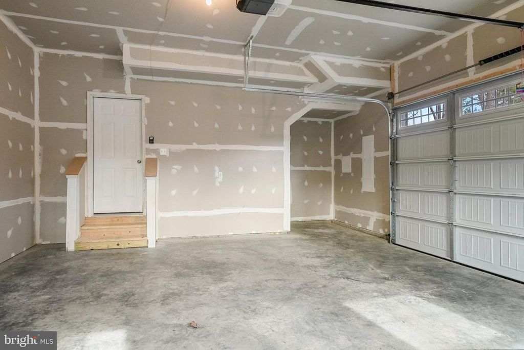 Image 50 of property listing at 15115 BAYSHIRE PL, Swan Point, MD 20645