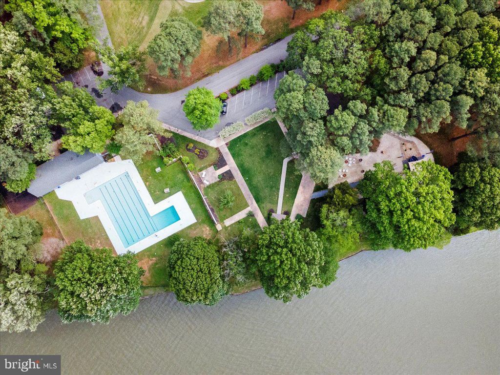 Image 61 of property listing at 15115 BAYSHIRE PL, Swan Point, MD 20645