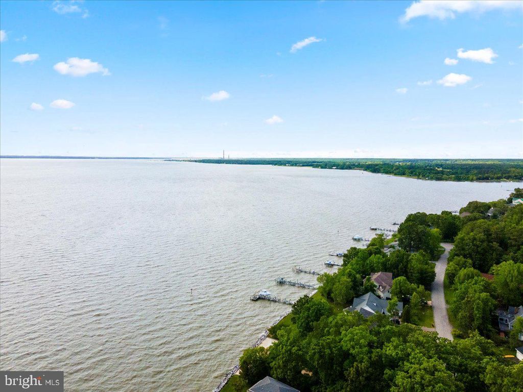 Image 62 of property listing at 15115 BAYSHIRE PL, Swan Point, MD 20645