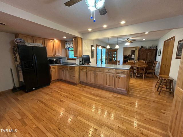 131 Southwest Beverly Avenue, Wise, VA 24293