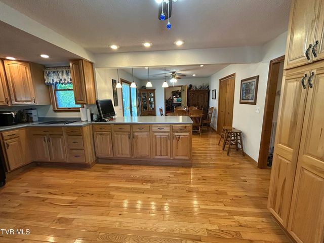 131 Southwest Beverly Avenue, Wise, VA 24293