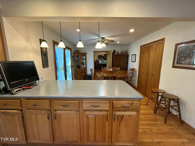 131 Southwest Beverly Avenue, Wise, VA 24293