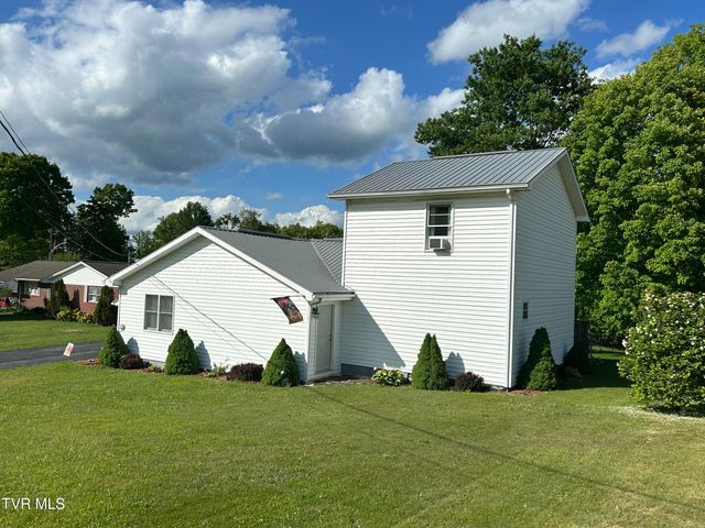 131 Southwest Beverly Avenue, Wise, VA 24293
