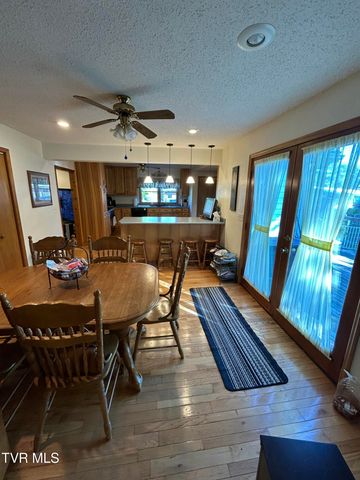 131 Southwest Beverly Avenue, Wise, VA 24293