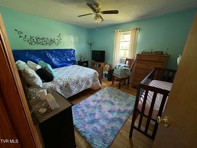 131 Southwest Beverly Avenue, Wise, VA 24293