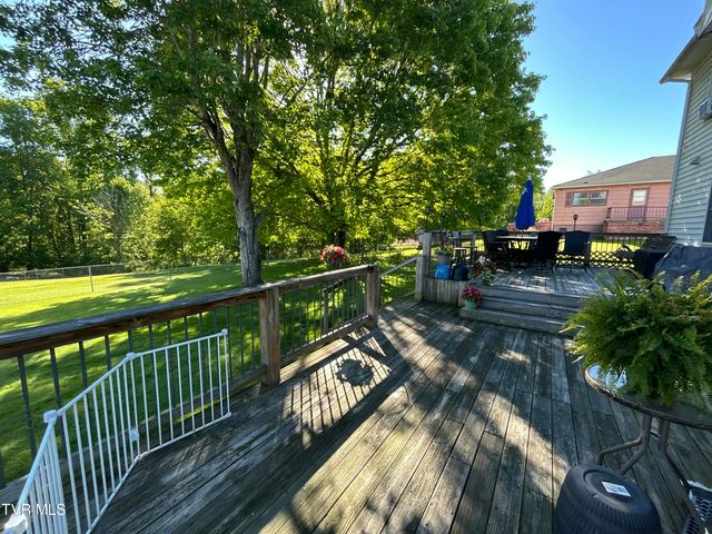 131 Southwest Beverly Avenue, Wise, VA 24293
