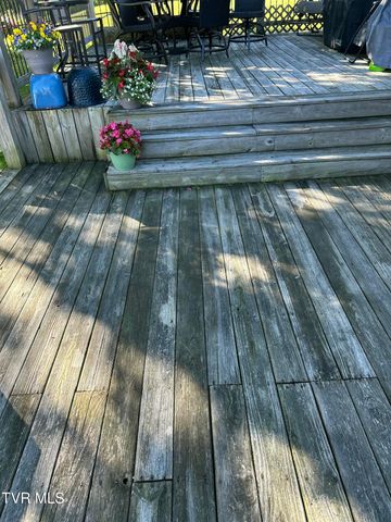 131 Southwest Beverly Avenue, Wise, VA 24293