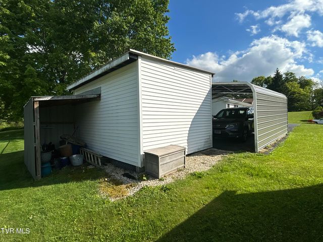 131 Southwest Beverly Avenue, Wise, VA 24293
