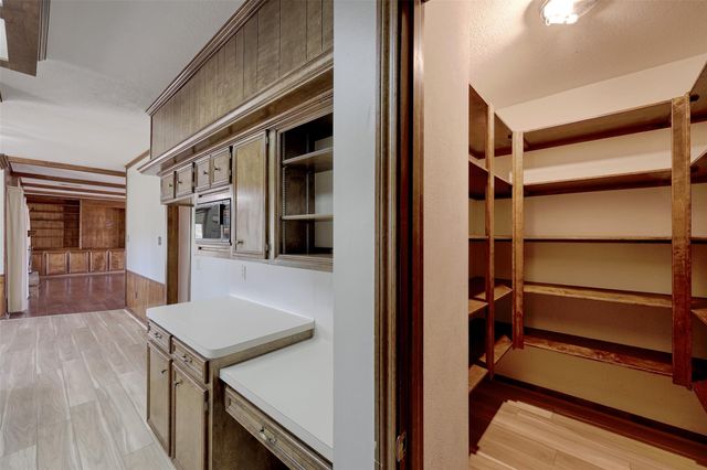 108 Rolling Hills Drive, Conroe, TX 77304