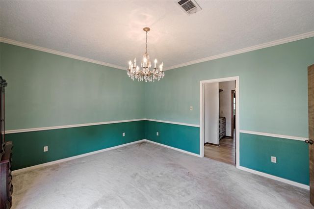 108 Rolling Hills Drive, Conroe, TX 77304