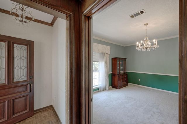 108 Rolling Hills Drive, Conroe, TX 77304