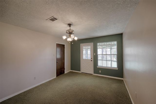 108 Rolling Hills Drive, Conroe, TX 77304