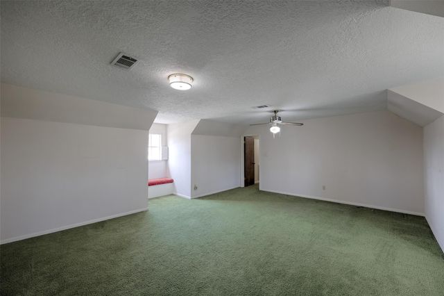 108 Rolling Hills Drive, Conroe, TX 77304