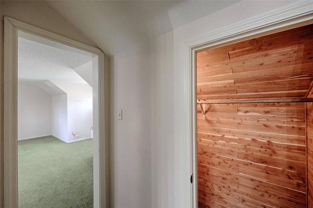 108 Rolling Hills Drive, Conroe, TX 77304