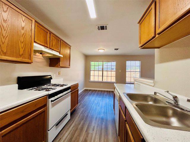 8511 Apple Carrie CV B, Austin, TX 78745