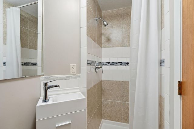 1650 Hickory Hill Drive, Eagan, MN 55122