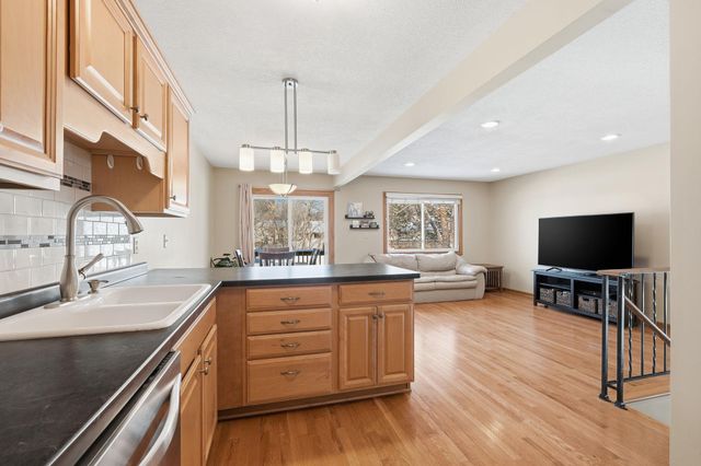 1650 Hickory Hill Drive, Eagan, MN 55122