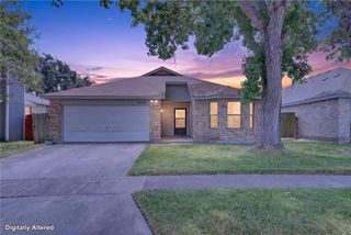 7830 Grizzley Dr, Corpus Christi, TX 78414