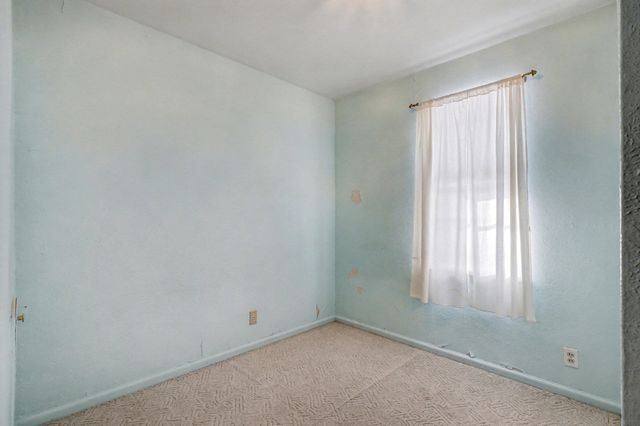 1105 S Jefferson Street, Bay City, MI 48708