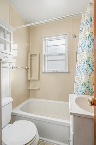 1105 S Jefferson Street, Bay City, MI 48708