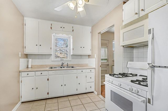 1105 S Jefferson Street, Bay City, MI 48708