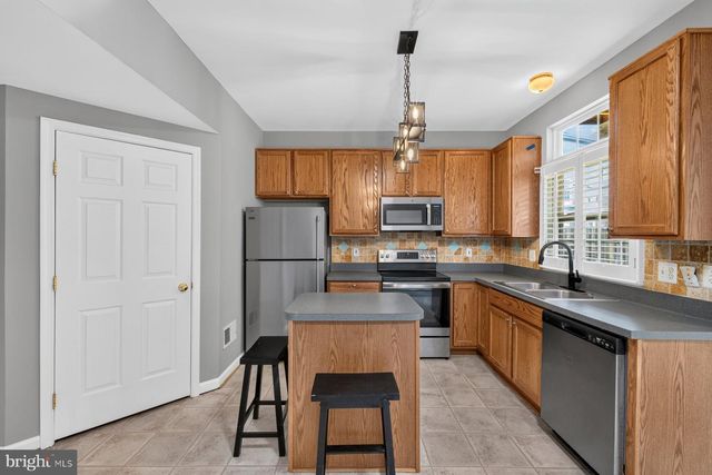9832 MAITLAND LOOP, Bristow, VA 20136