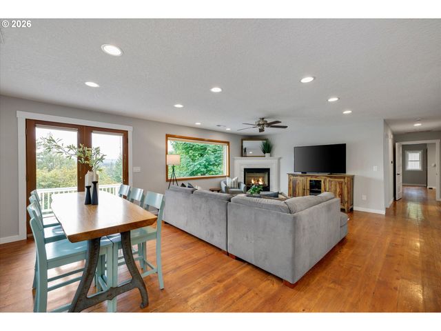 17280 S EADEN Rd, Oregon City, OR 97045