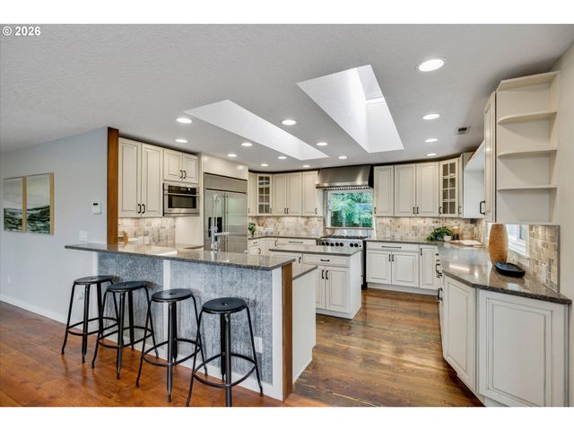17280 S EADEN Rd, Oregon City, OR 97045