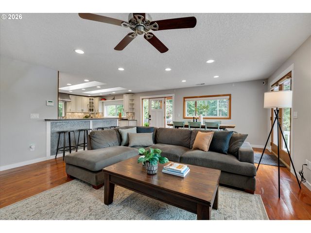 17280 S EADEN Rd, Oregon City, OR 97045