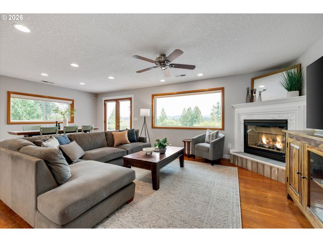 17280 S EADEN Rd, Oregon City, OR 97045
