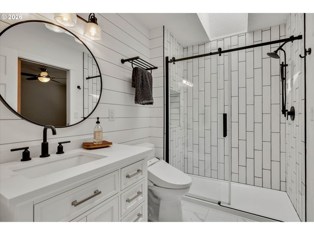 17280 S EADEN Rd, Oregon City, OR 97045