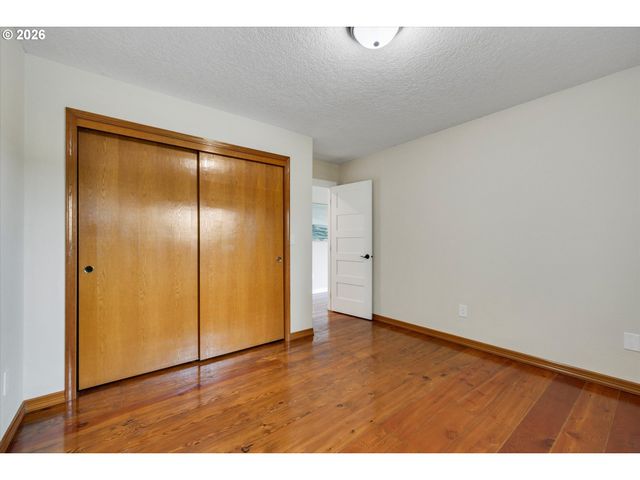 17280 S EADEN Rd, Oregon City, OR 97045