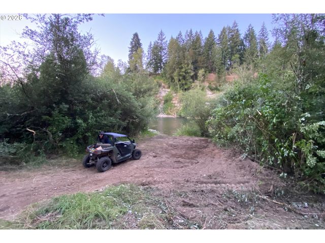 17280 S EADEN Rd, Oregon City, OR 97045